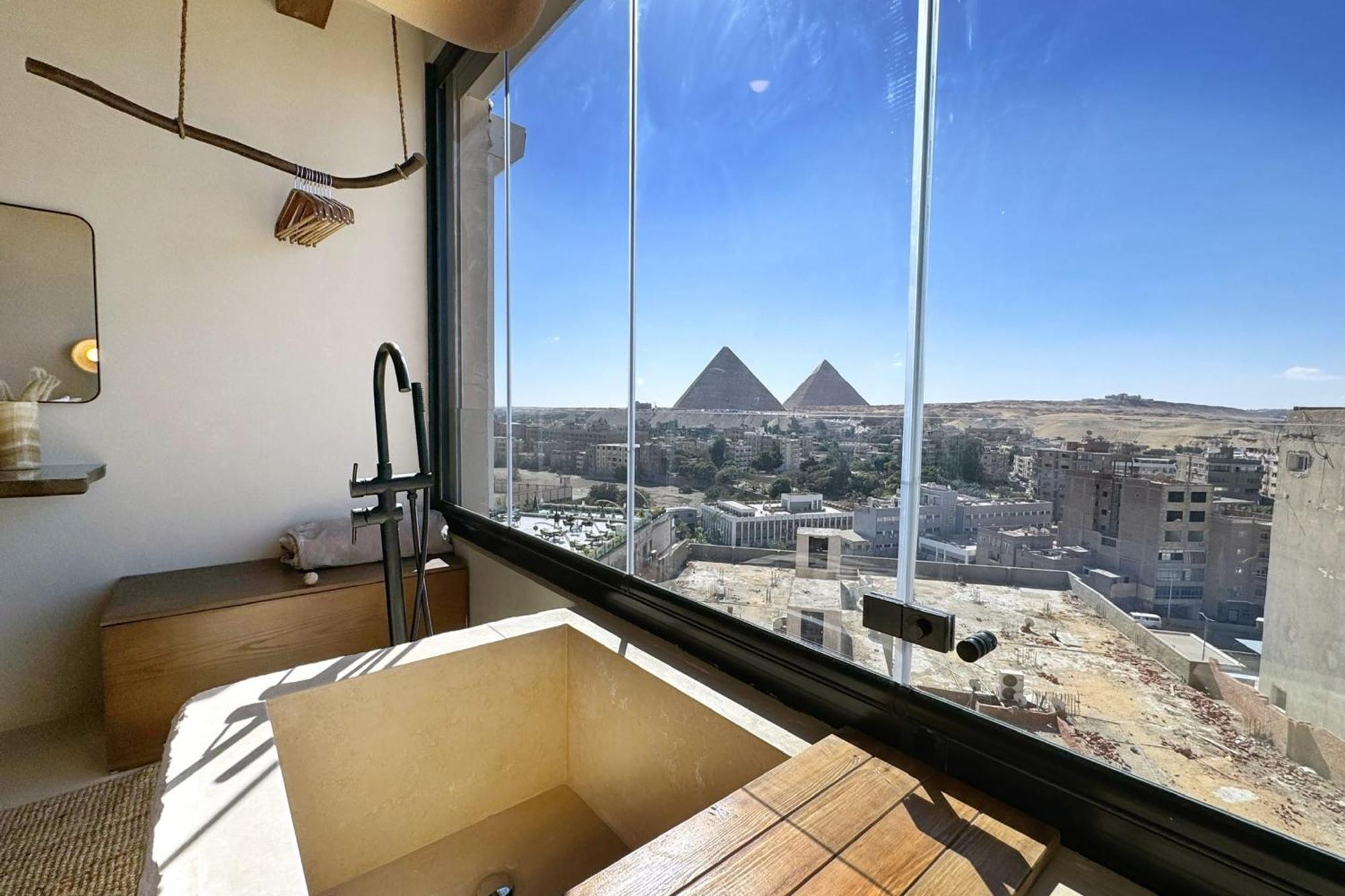 Apartment The 2 Bdr Pyramids Vista W Bathtub Cairo