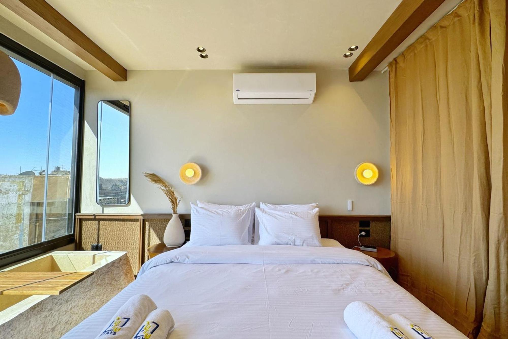 The 2 Bdr Pyramids Vista W Bathtub * Cairo