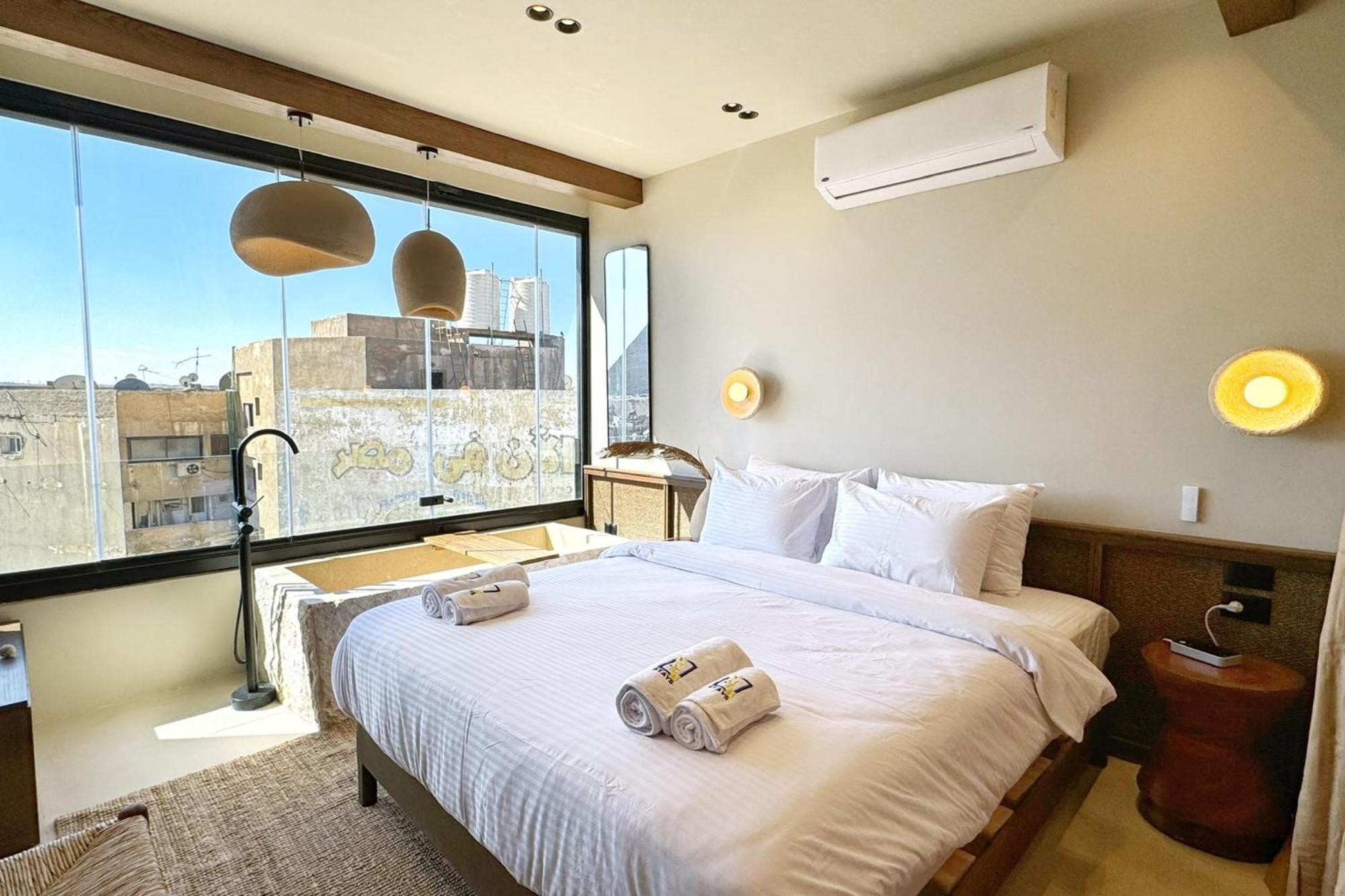 The 2 Bdr Pyramids Vista W Bathtub Apartment Cairo