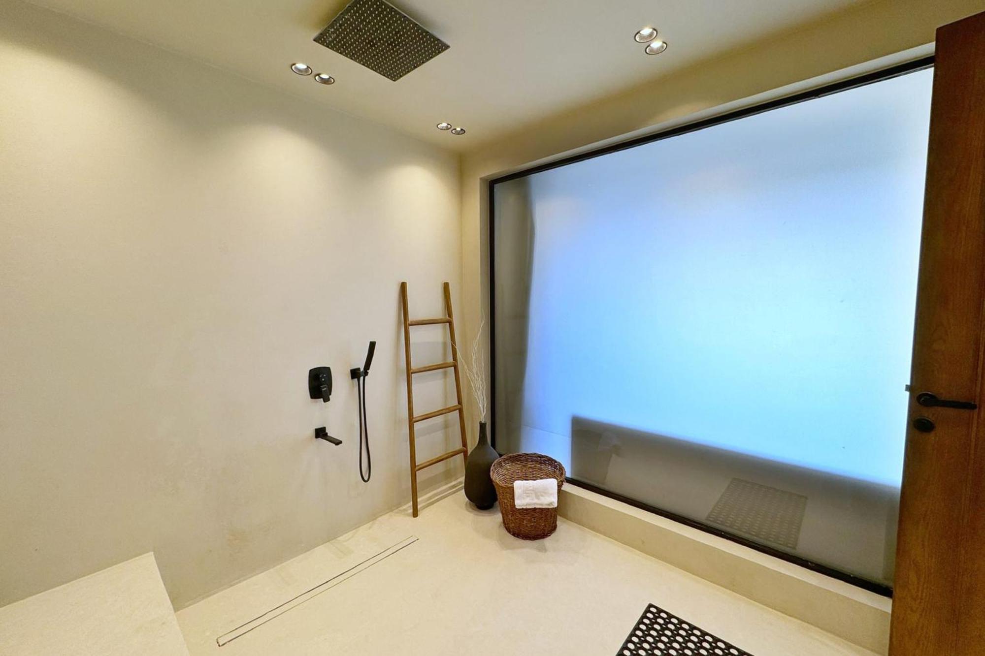 The 2 Bdr Pyramids Vista W Bathtub Cairo